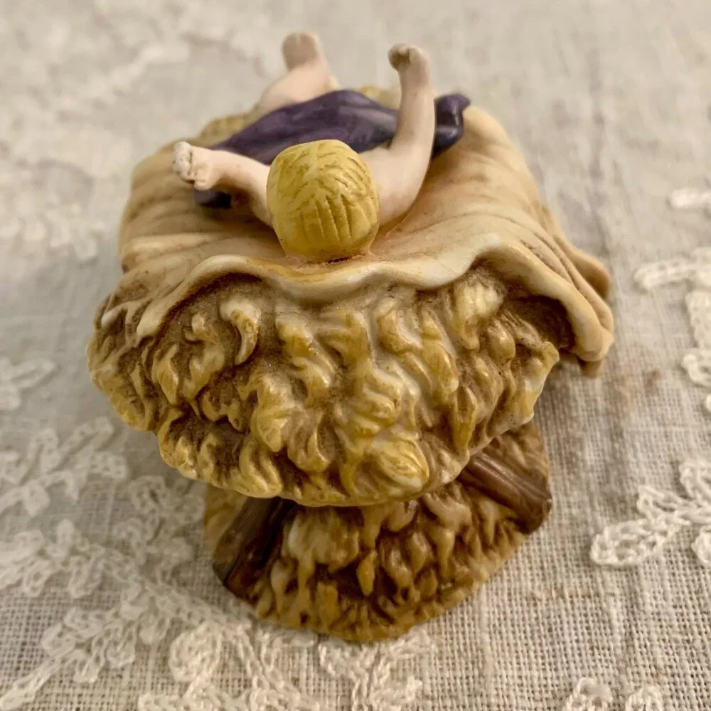 Nativity Baby Jesus Replacement Figurine Beautiful Vintage Hand Painted